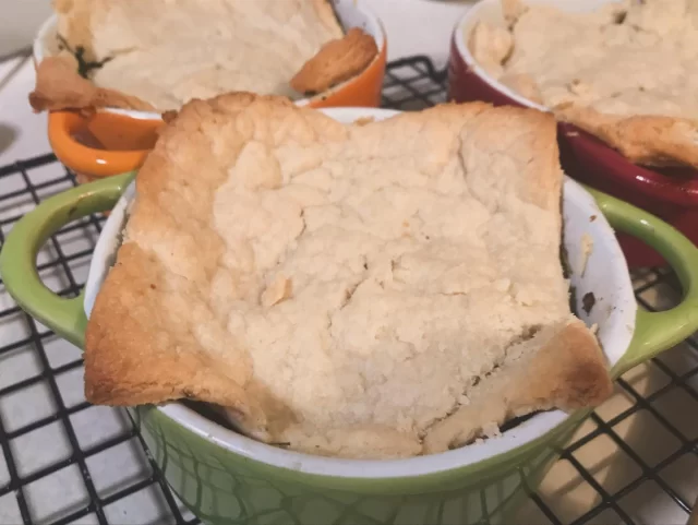 Homemade chicken pot pie, crust is made mostly with coconut oil. You substitute any fat with the same consistency 1:1. Home cooked meal~ This is the advantage of cooking whole chicken; you can have it for many days, in different forms. We were also able to use the bones for bone broth. The bones were frozen until this week for use. They can wait until later. How about you? What is your favorite home-cooked meal?  #chickenpotpie #pastrylovers #pastry #pastrylover #pastrylove #pastrypassion #bonebroth #nutrition #nutritionist #slowfood #slowfoodmovement #homecookedmeal #homecooking